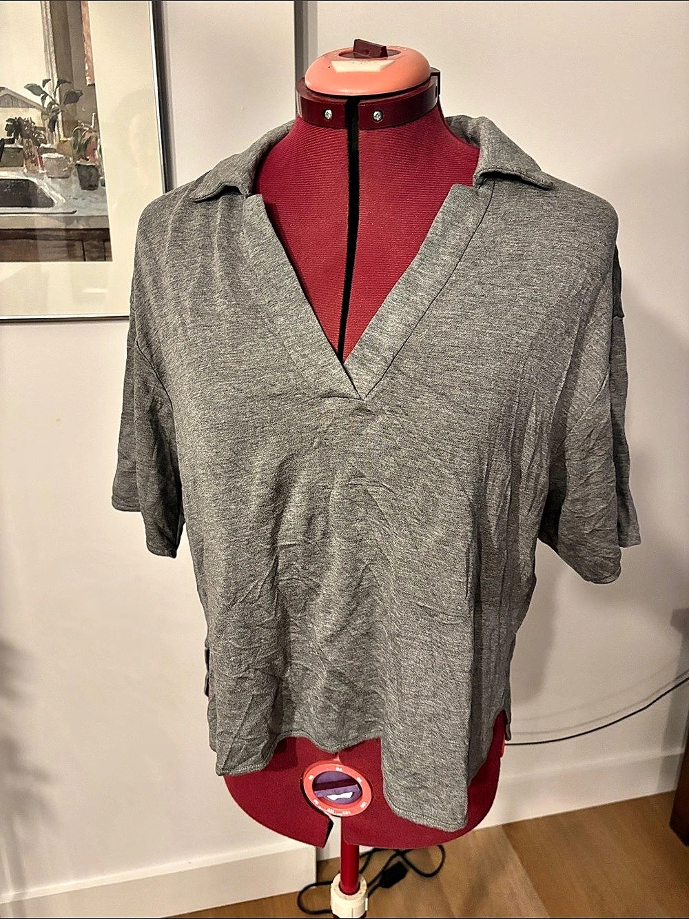 Theory Gray V-Neck Tunic Size Medium Like New